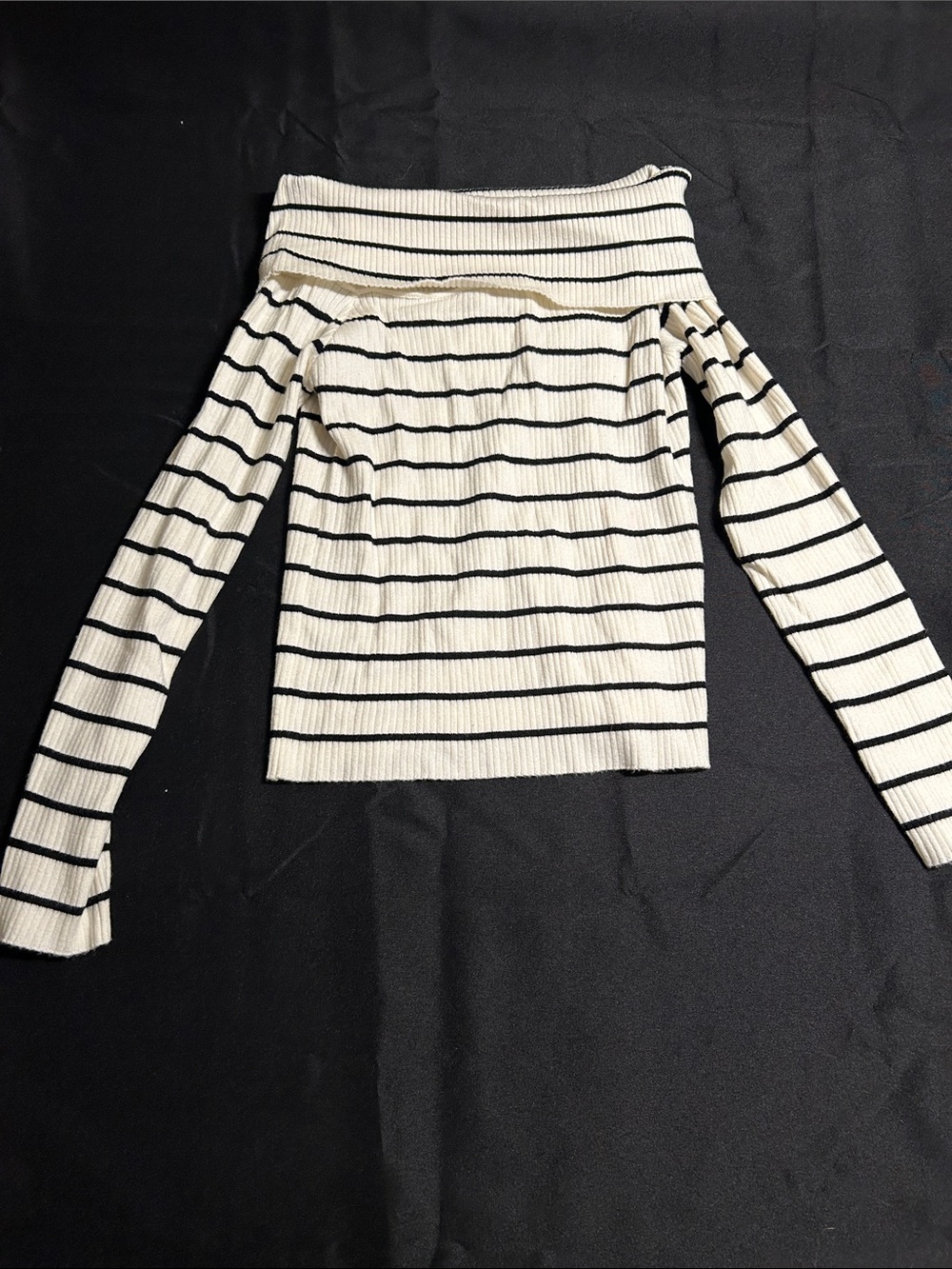 H&M Cream and Black Off-Shoulder Ribbed Stripe Top